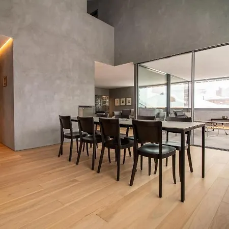 Apartment Three-bedroom Luxury Up To 6 Guests