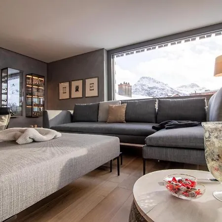 Apartment Three-bedroom Luxury Up To 6 Guests *