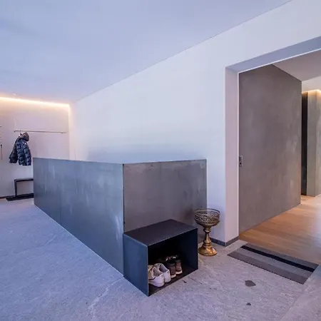 Three-bedroom Luxury Up To 6 Guests Apartment *